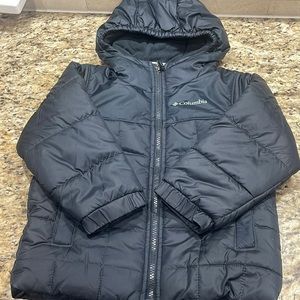 Boys Columbia zip up hooded black jacket